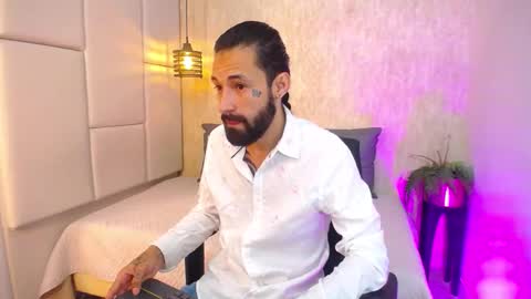 Snapshot of hisoka_0 chatting on 03/01/26, 02:35 Hisoka online show from 03/01/26, 02:35