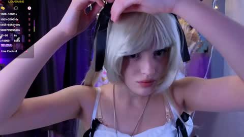 Ella online show from 05/17/26, 07:54
