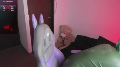 Snapshot of hitomi_arata chatting on 01/14/25, 05:56 Hitomi Arata online show from 01/14/25, 05:56