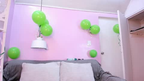 Snapshot of hiyakasudere chatting on 03/20/26, 06:13 hiyakasudere online show from 03/20/26, 06:13