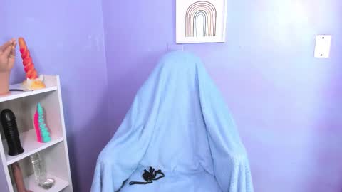 hiyakasudere_ online show from 09/17/25, 07:26