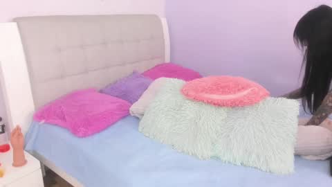 hiyakasudere_ online show from 10/08/25, 06:27