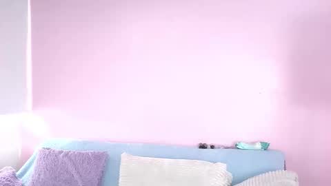 hiyakasudere_ online show from 10/28/25, 06:54