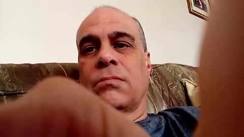 Snapshot of hizzz_jizzz chatting on 12/21/25, 04:14 Marcus online show from 12/21/25, 04:14