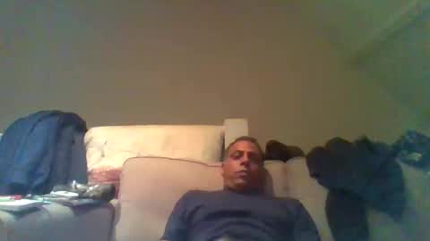 Snapshot of hkrobby chatting on 11/24/25, 12:10 robbyr online show from 11/24/25, 12:10