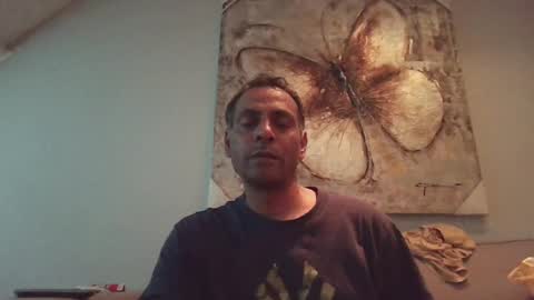 Snapshot of hkrobby chatting on 06/18/26, 06:45 robbyr online show from 06/18/26, 06:45