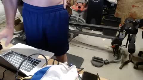 Snapshot of hnic9999 chatting on 04/20/26, 12:52 Nick online show from 04/20/26, 12:52