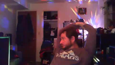 Snapshot of hobbes80 chatting on 12/02/24, 03:58 hobbes80 online show from 12/02/24, 03:58