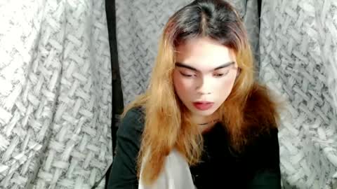 Snapshot of hoelyaurora chatting on 07/02/26, 07:47 Aurora3 online show from 07/02/26, 07:47