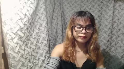 Snapshot of hoelyaurora chatting on 07/22/26, 04:21 Aurora3 online show from 07/22/26, 04:21