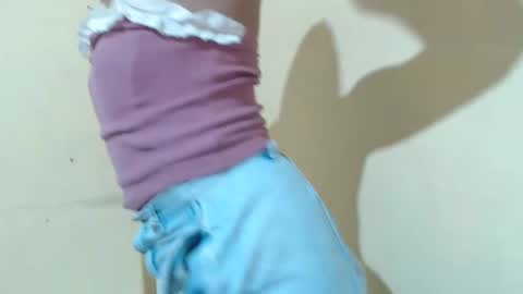 Snapshot of hoelyguine chatting on 03/02/26, 06:25 Guinevere3 online show from 03/02/26, 06:25