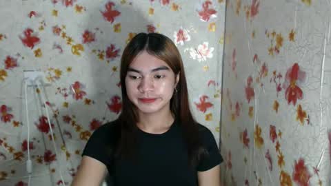 Snapshot of hoelykarina chatting on 03/12/26, 11:16 Karina3 online show from 03/12/26, 11:16