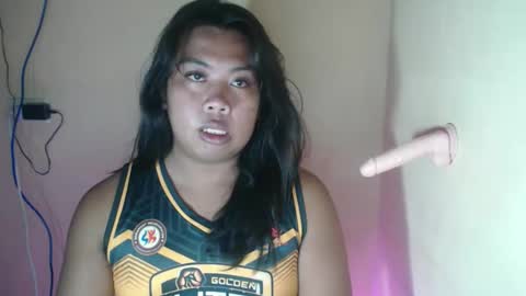 Snapshot of hoelylayla chatting on 03/24/26, 01:43 Layla3 online show from 03/24/26, 01:43