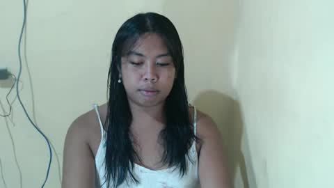 Snapshot of hoelylayla chatting on 04/05/26, 12:13 Layla3 online show from 04/05/26, 12:13