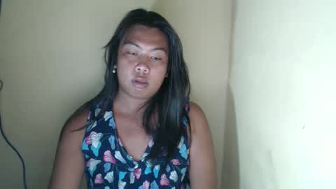 Snapshot of hoelylayla chatting on 04/22/26, 02:47 Layla3 online show from 04/22/26, 02:47