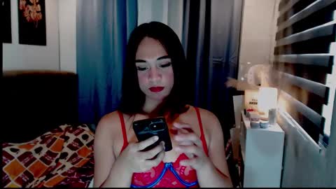 Snapshot of hoelymarie chatting on 05/04/26, 04:41 hoelymarie online show from 05/04/26, 04:41