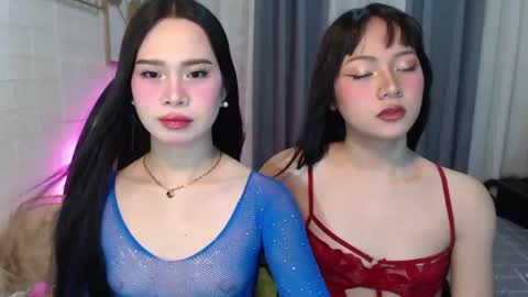 Snapshot of hoelymolly chatting on 06/25/26, 07:29 hoelymolly online show from 06/25/26, 07:29