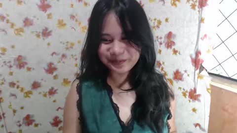 Snapshot of hoelyzhuxinn chatting on 03/23/26, 04:00 Zhuxinn3 online show from 03/23/26, 04:00