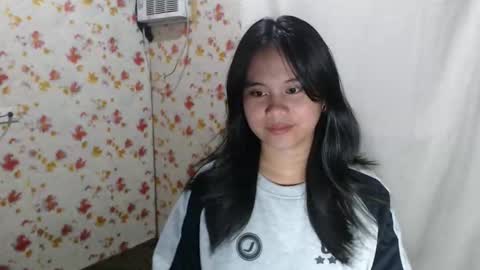 Snapshot of hoelyzhuxinn chatting on 04/14/26, 10:21 Zhuxinn3 online show from 04/14/26, 10:21