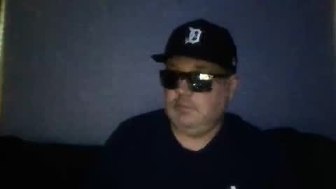 Snapshot of holden_minutz chatting on 05/29/26, 11:08 holden_minutz online show from 05/29/26, 11:08