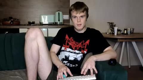 Snapshot of holdonbitch chatting on 09/16/25, 09:05 Misha and Stacy online show from 09/16/25, 09:05