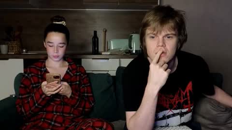 Snapshot of holdonbitch chatting on 12/01/25, 09:53 Misha and Stacy online show from 12/01/25, 09:53