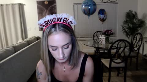 Holi Hurricane online show from 01/20/25, 03:48