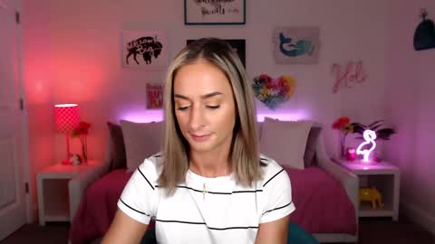 Holi Hurricane online show from 03/02/25, 04:28