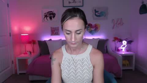 Holi Hurricane online show from 09/10/25, 03:17