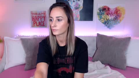 Holi Hurricane online show from 10/13/25, 01:16