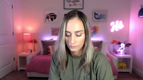 Holi Hurricane online show from 10/23/25, 02:22