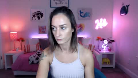 Holi Hurricane online show from 12/02/25, 03:56