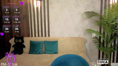 Snapshot of holl1would chatting on 02/13/26, 08:16 My social media links subscribe to support me online show from 02/13/26, 08:16