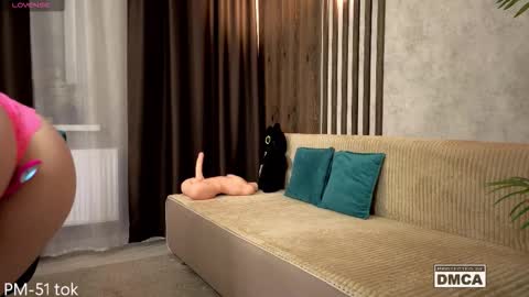 Snapshot of holl1would chatting on 03/09/26, 08:24 My social media links subscribe to support me online show from 03/09/26, 08:24