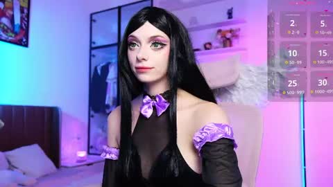 Holli online show from 07/04/26, 12:00