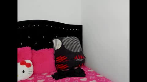 holly... online show from 12/01/25, 06:46