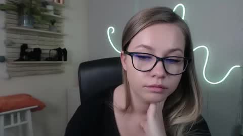 Holly online show from 12/06/24, 08:05