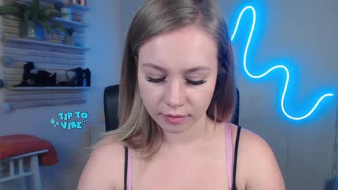 Holly online show from 12/23/24, 12:52