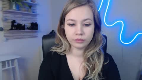 Holly online show from 01/02/25, 06:29