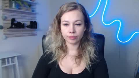 Holly online show from 01/07/25, 04:29