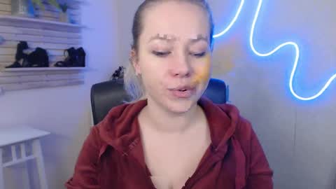 Holly online show from 01/31/25, 08:43