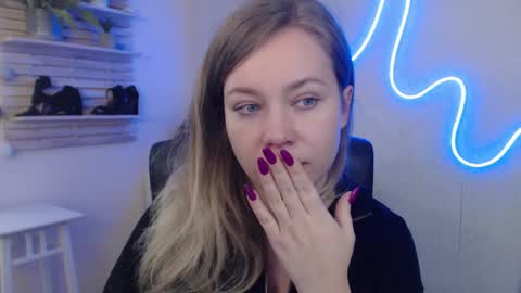 Holly online show from 02/05/25, 09:15