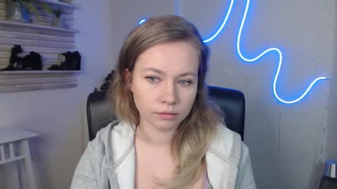 Holly online show from 03/06/25, 12:54