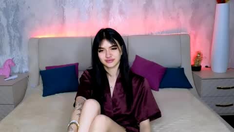 Holly online show from 05/19/26, 01:56