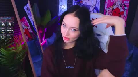 holly_berryy_ online show from 09/14/25, 02:11