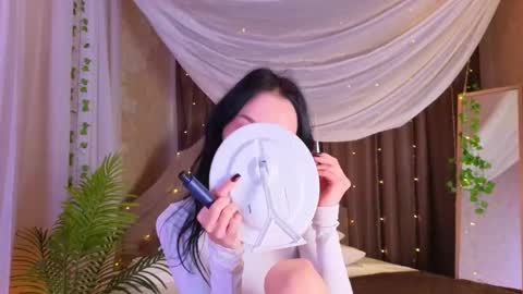 holly_berryy_ online show from 09/19/25, 01:29