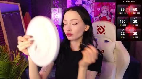 holly_berryy_ online show from 10/01/25, 01:33