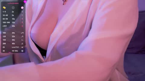 Molly online show from 01/11/26, 04:17