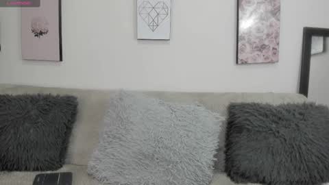 Holly online show from 10/08/25, 02:58