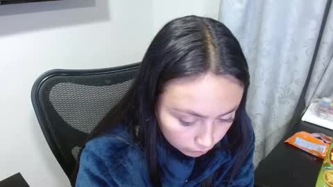 Holly online show from 10/16/25, 06:58